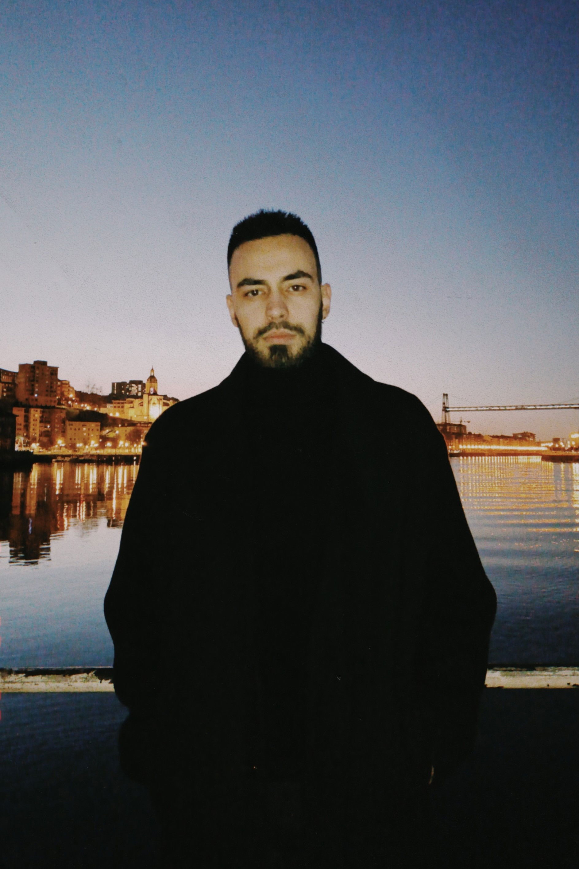 Iñigo Quintero backdrop