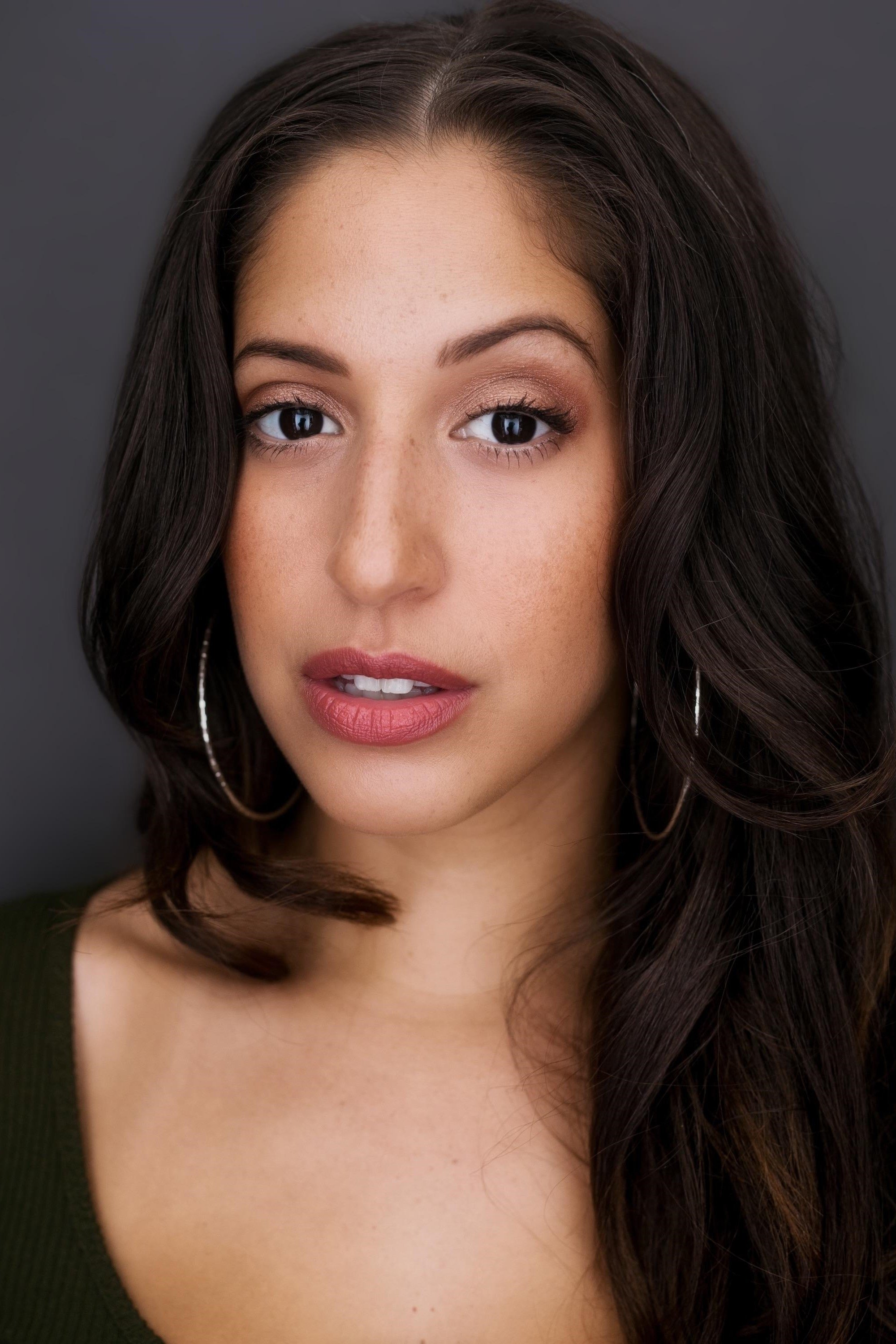 Nyseli Vega backdrop