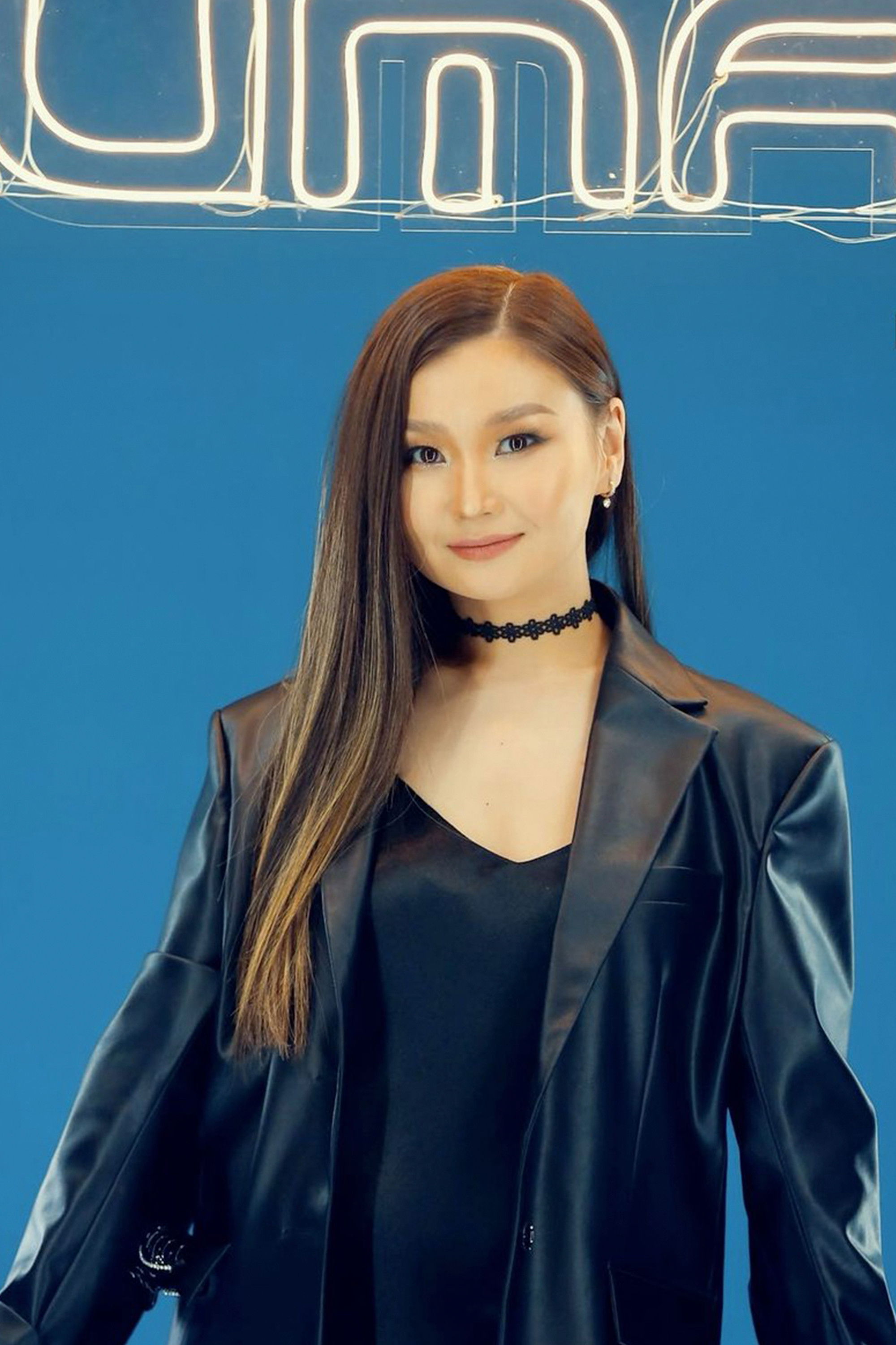 Delgermurun Bayanmunkh backdrop