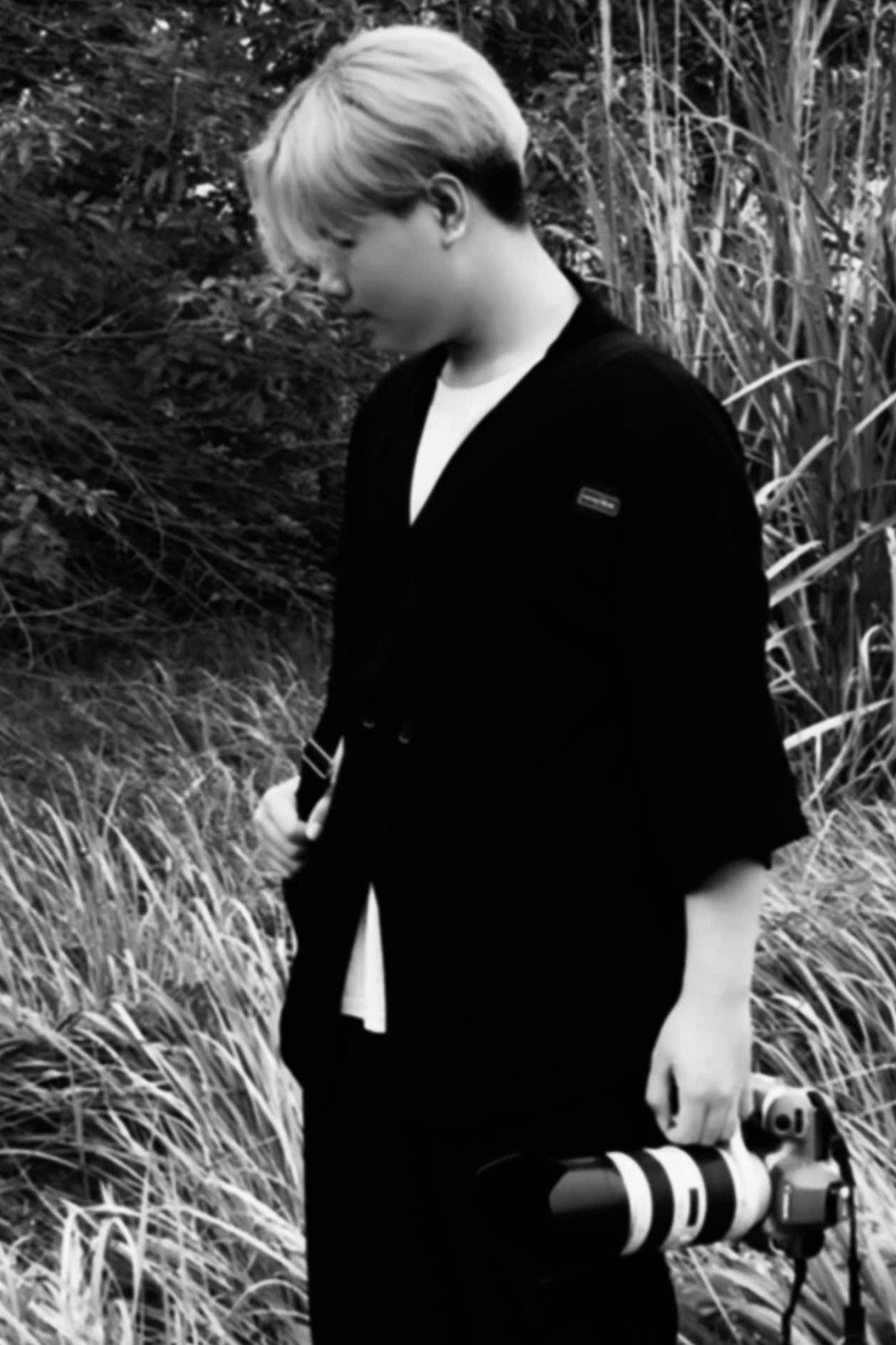 Tran Duy Hung backdrop