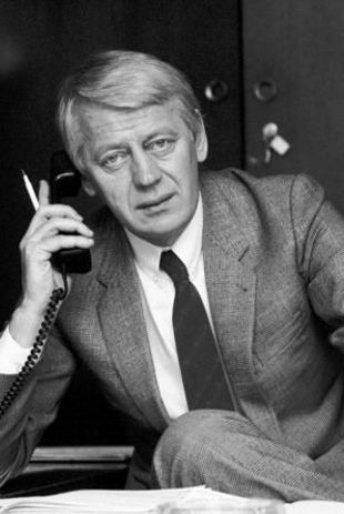 Владимир Цветковић backdrop