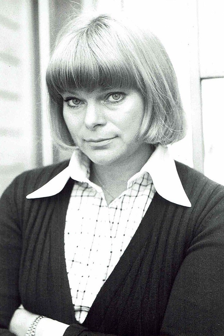 Katinka Hoffmann backdrop