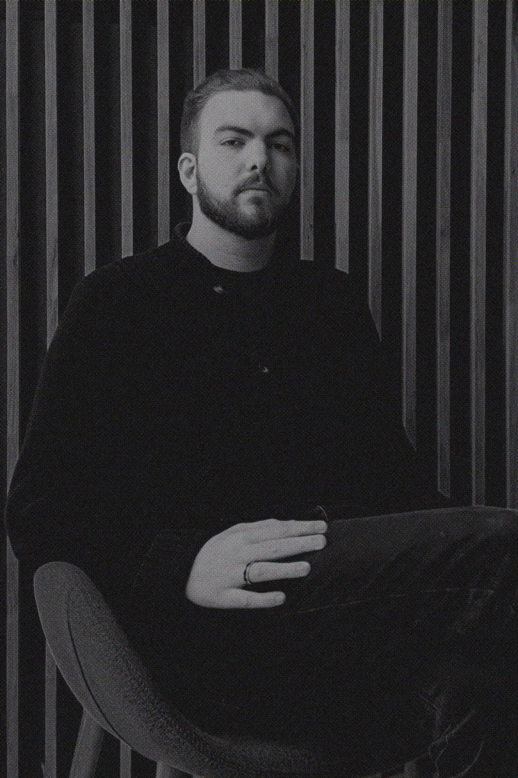 Francisco Pazos backdrop