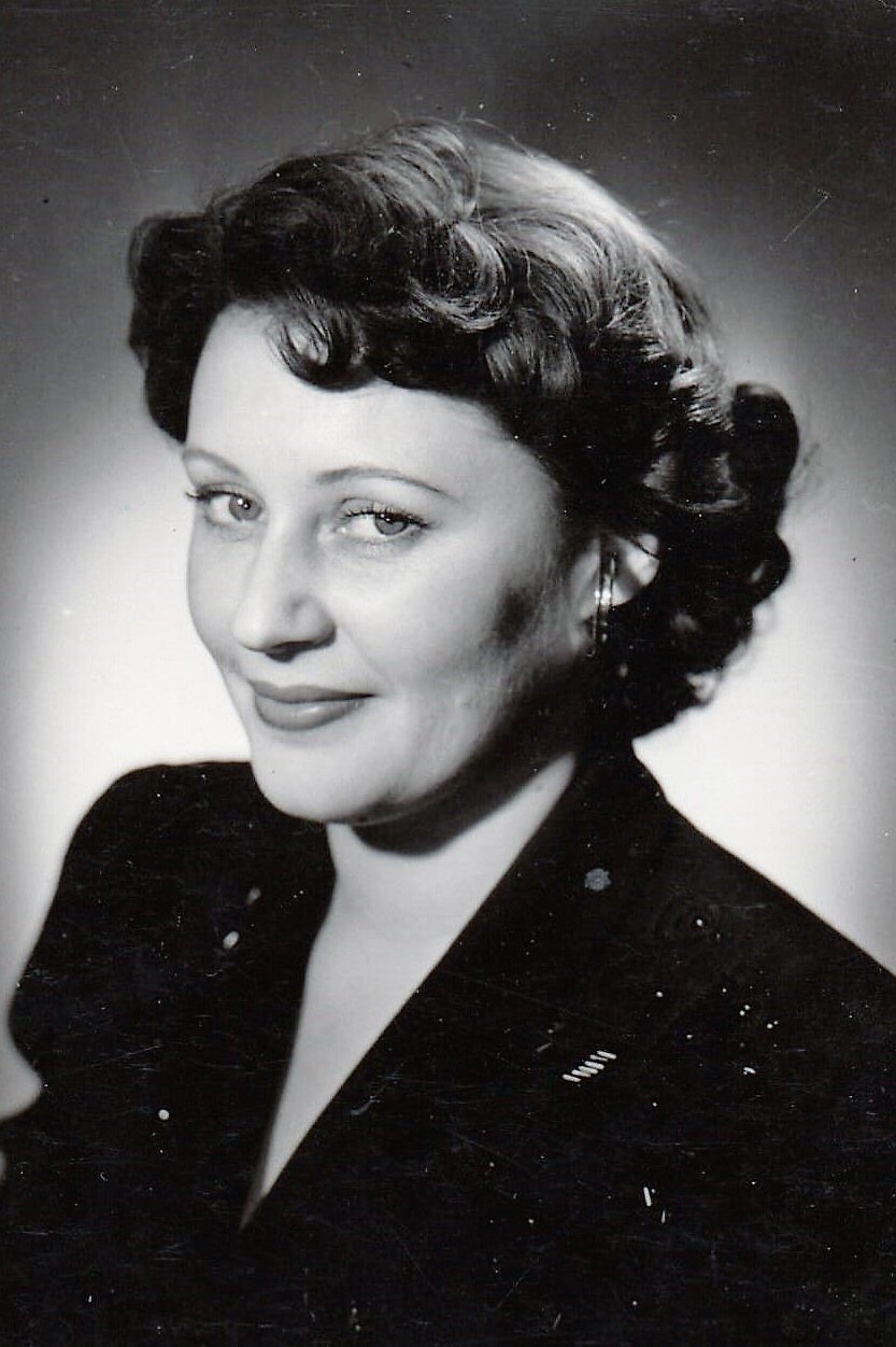 Elfie Pertramer backdrop