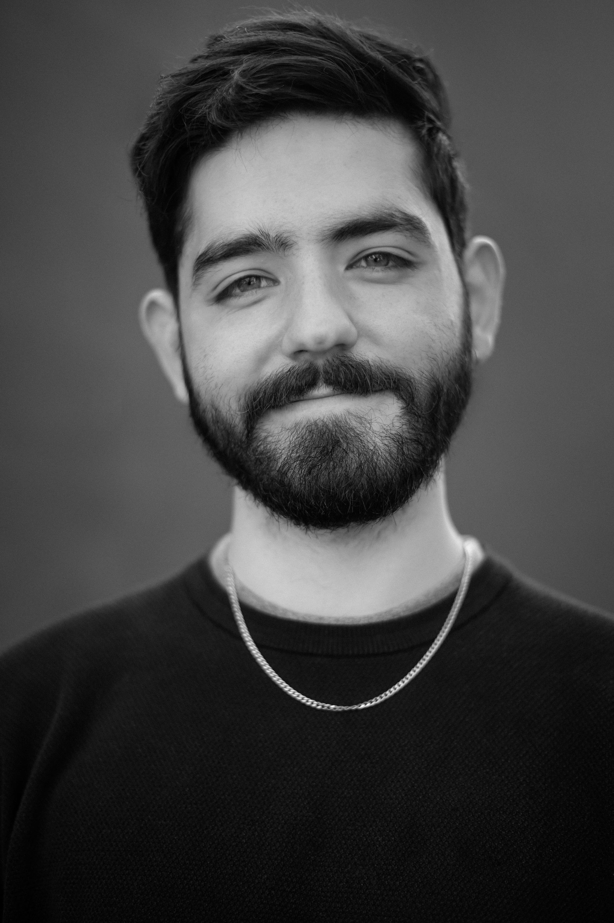 Jorge Bustamante backdrop