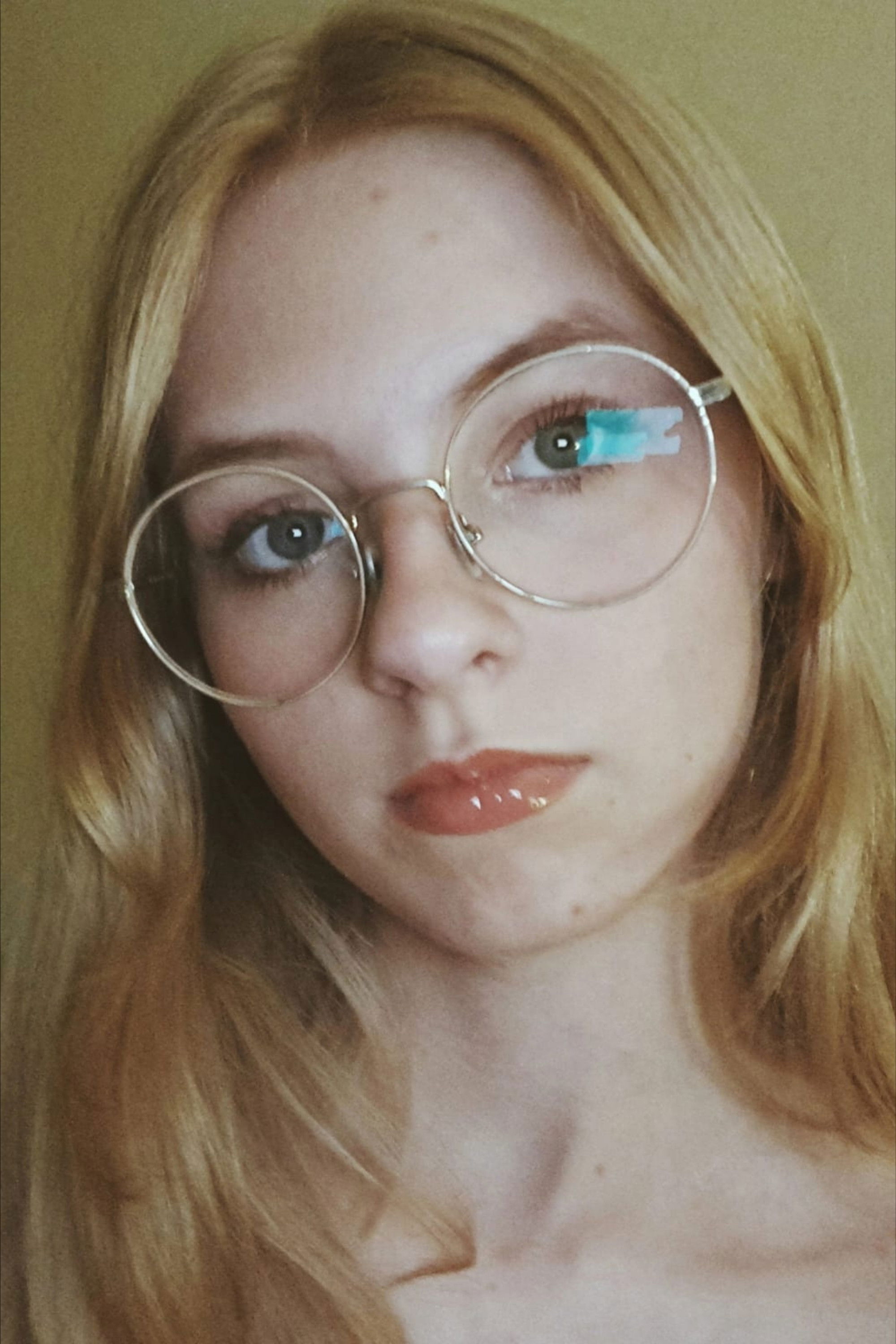 Amanda Weigmann backdrop