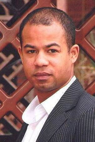 Frederik Kuaku backdrop