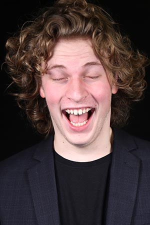 Lachlan Tegoni backdrop