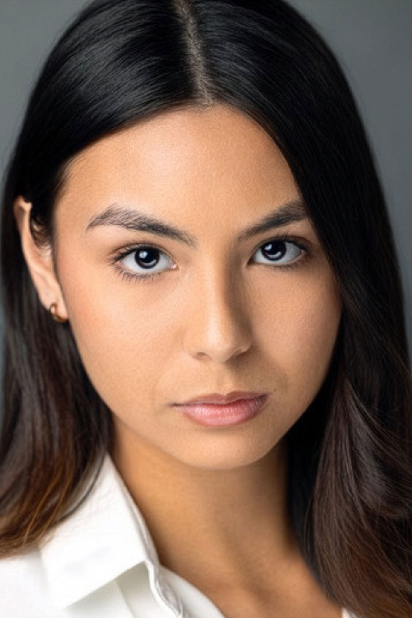 Raquel Lebish backdrop