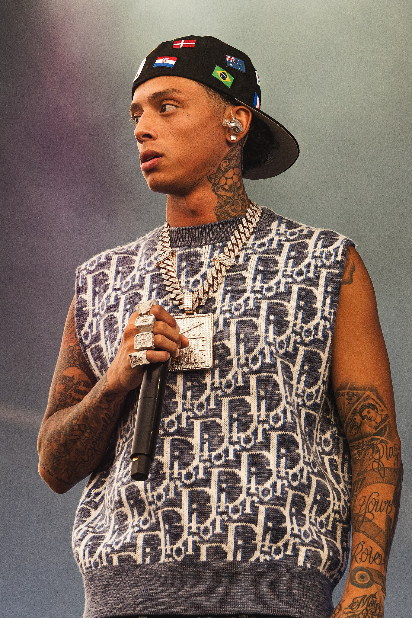 Central Cee backdrop