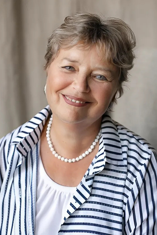 Valentina Fedotenko backdrop