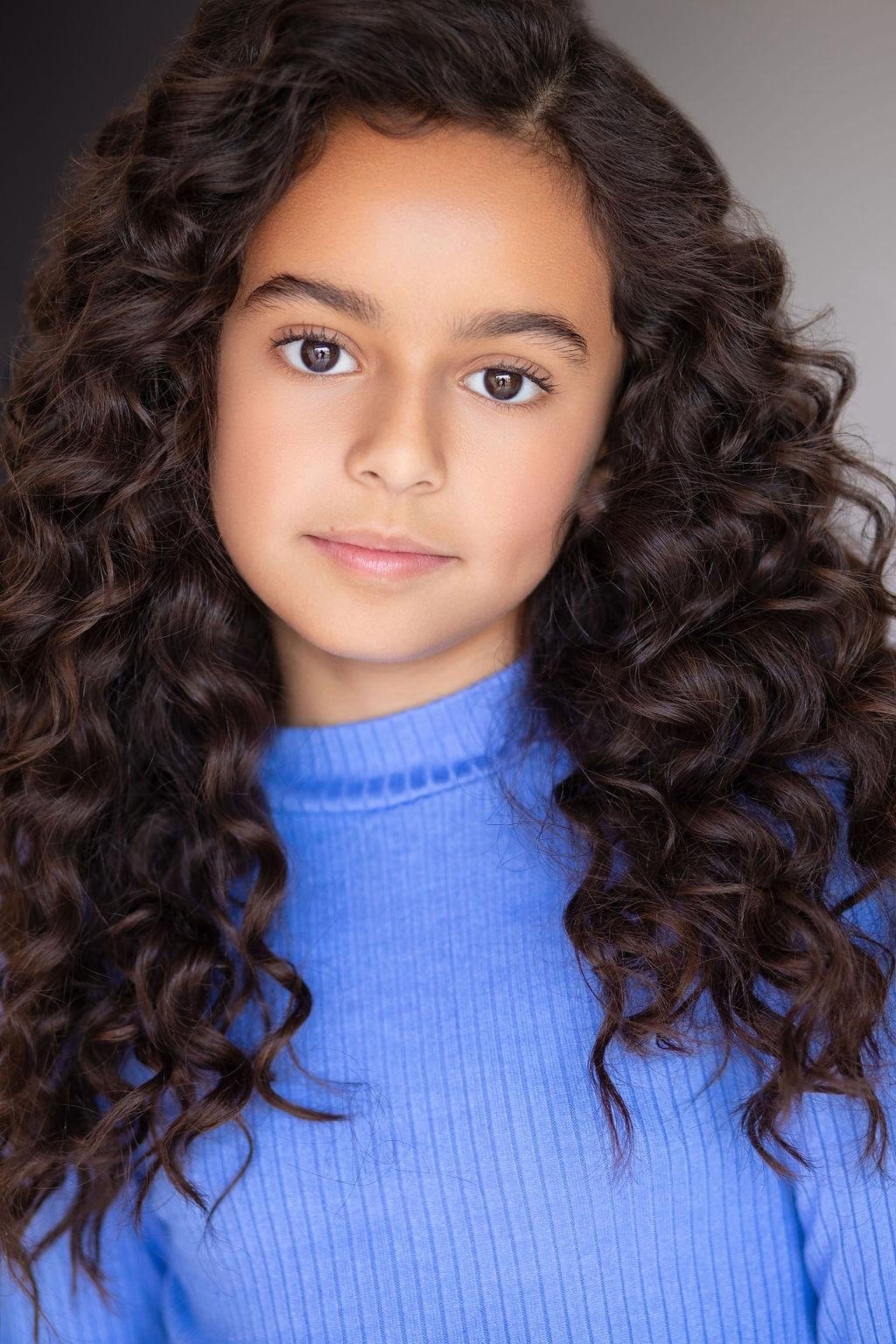 Emma Sofia Henriquez backdrop