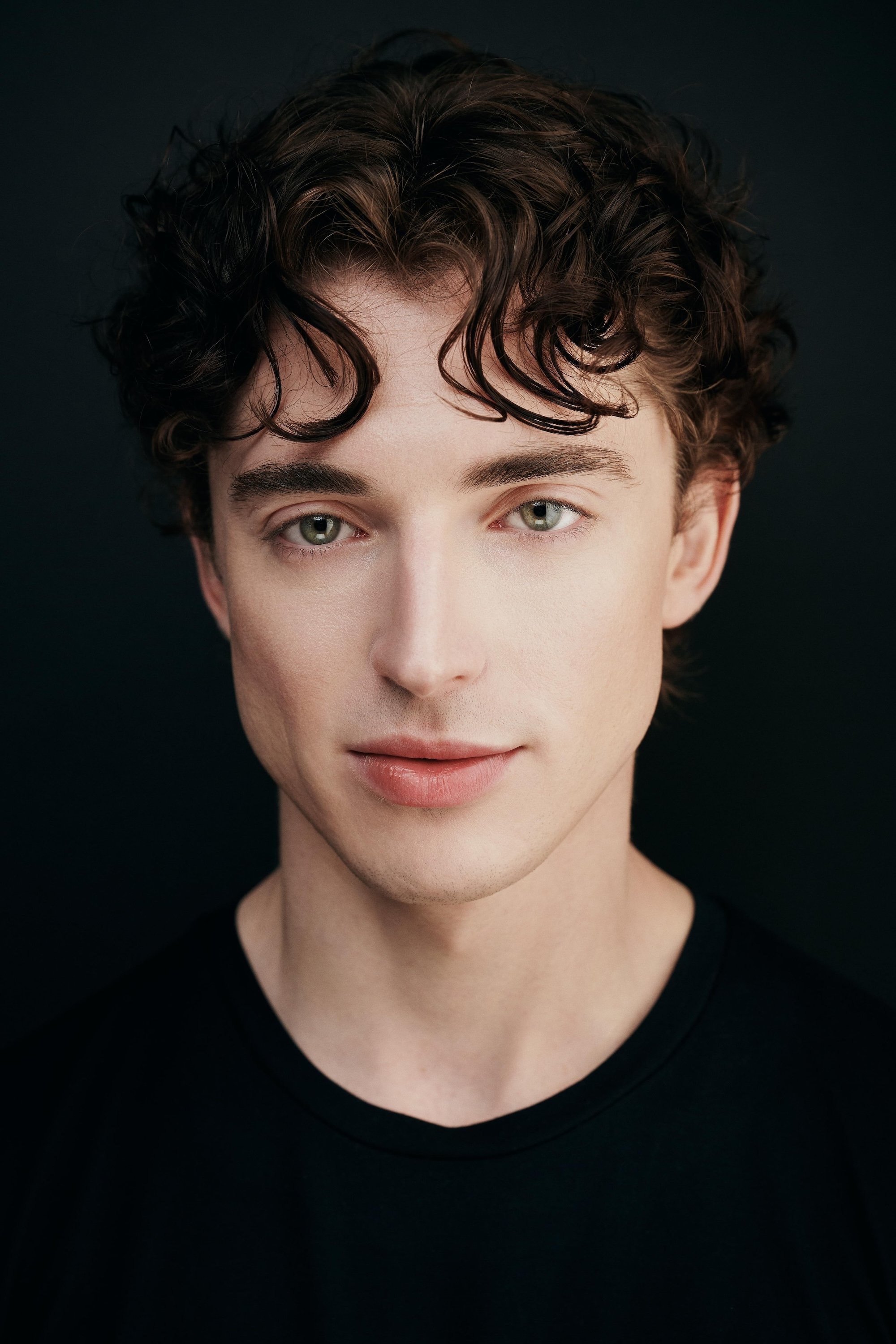 Olly Atkins backdrop