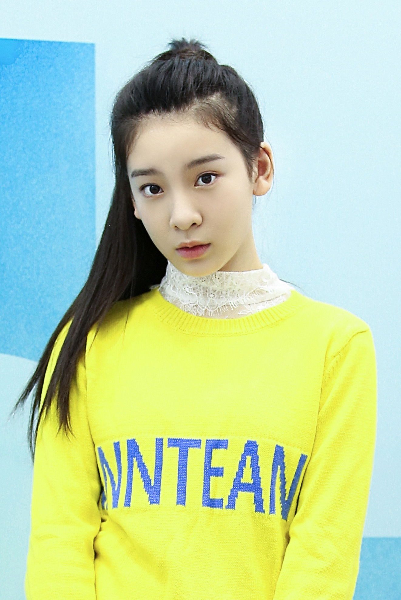 Jiang Xinyue backdrop