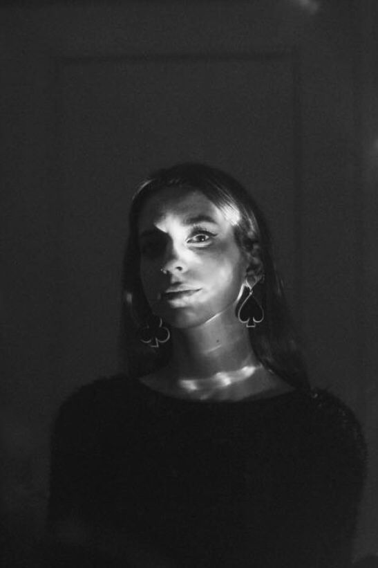 Sara Matos Cruz backdrop