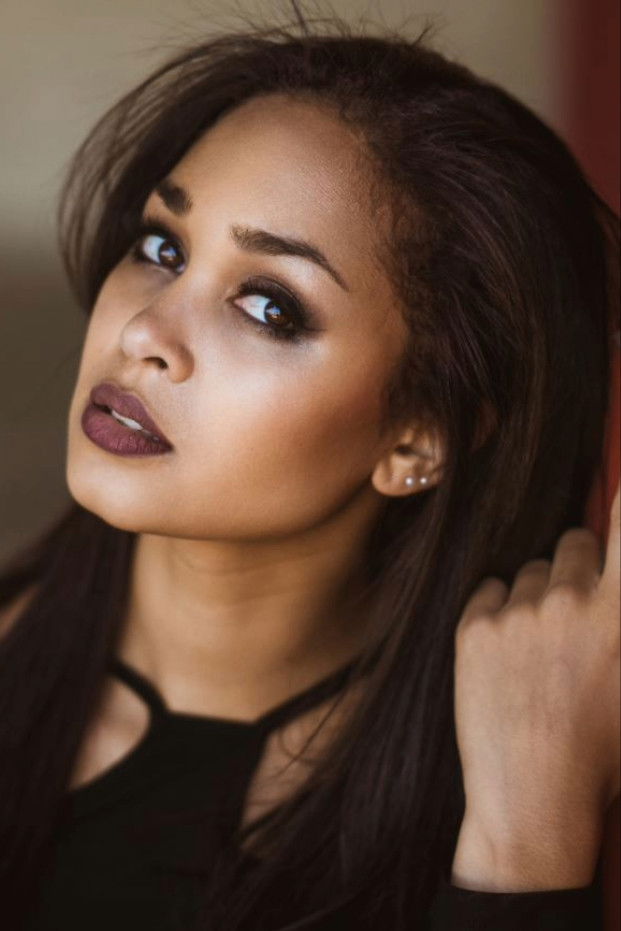 Melissa Bonny backdrop