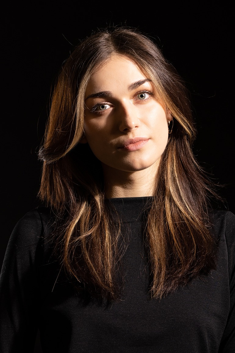 Eliza Bondarenko backdrop