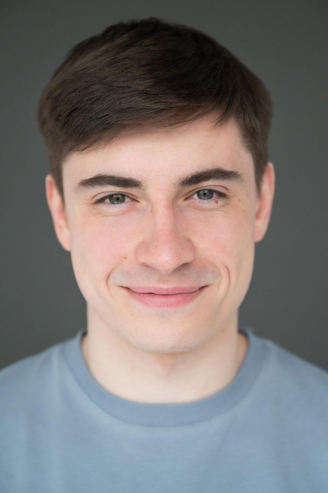 Антон Лебедев backdrop