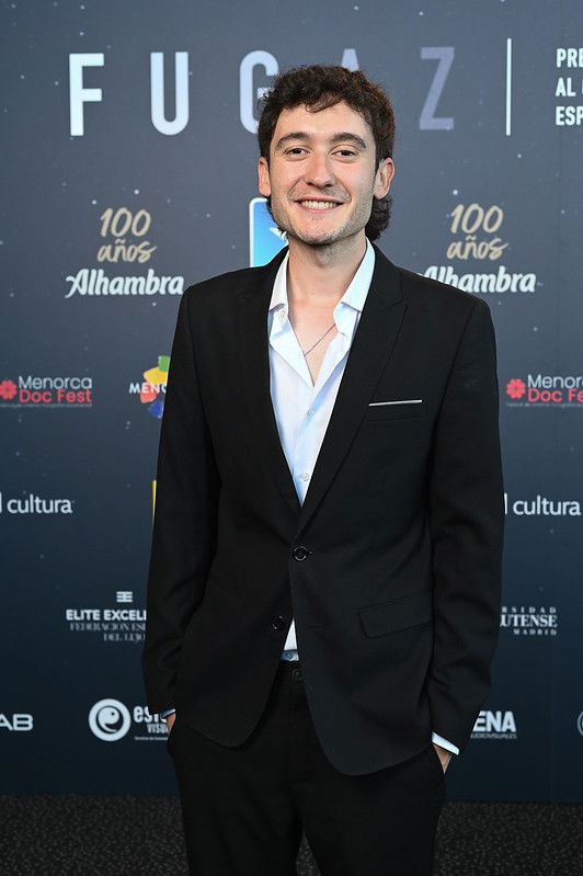 Álvaro León Cobo backdrop