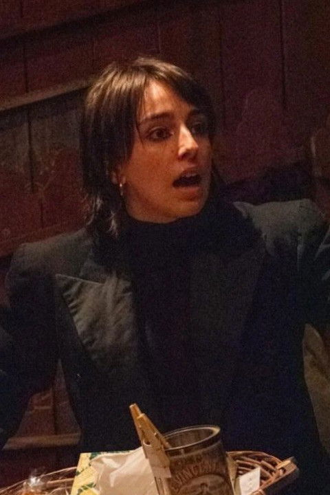 Yaëlle Six-Bocquet backdrop