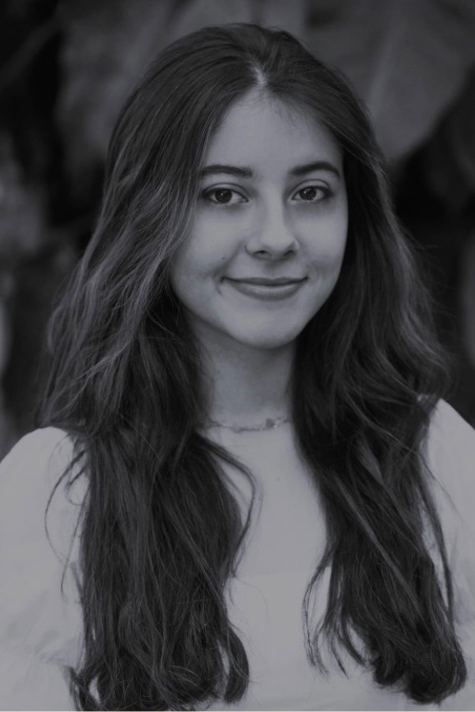 Isabela Hermida backdrop