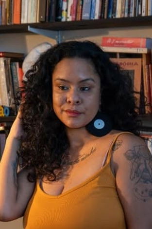 Lívia Lopes backdrop