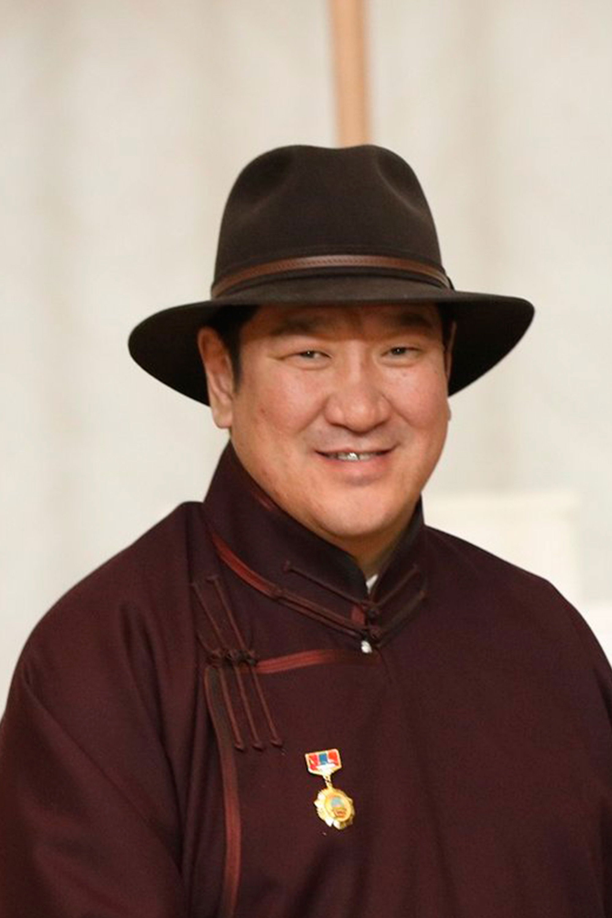 Bayarmagnai Magsarjalam backdrop