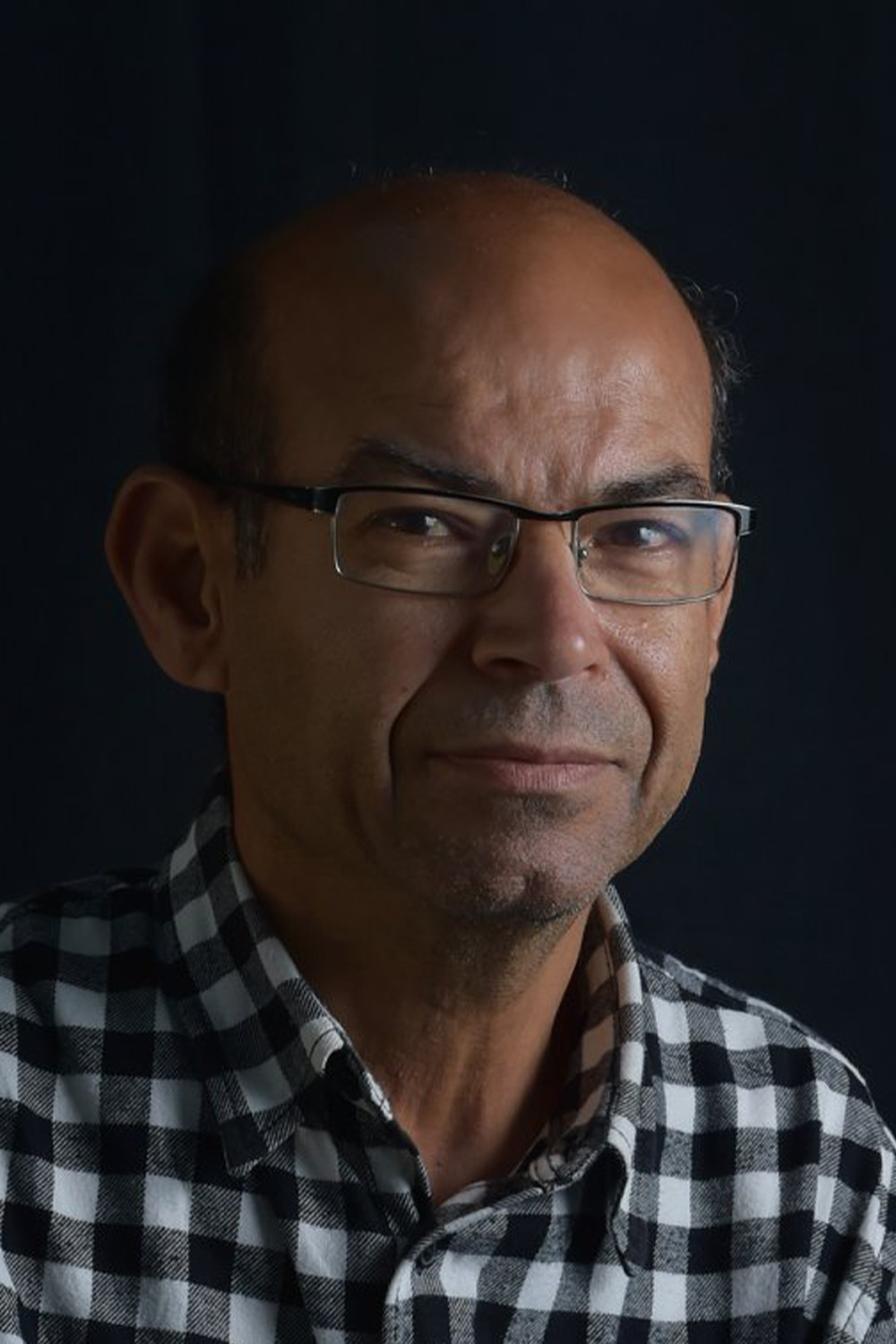 Lassaad Dkhili backdrop