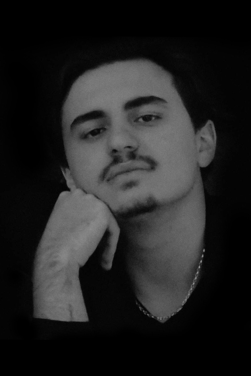 Flavio Mignone backdrop