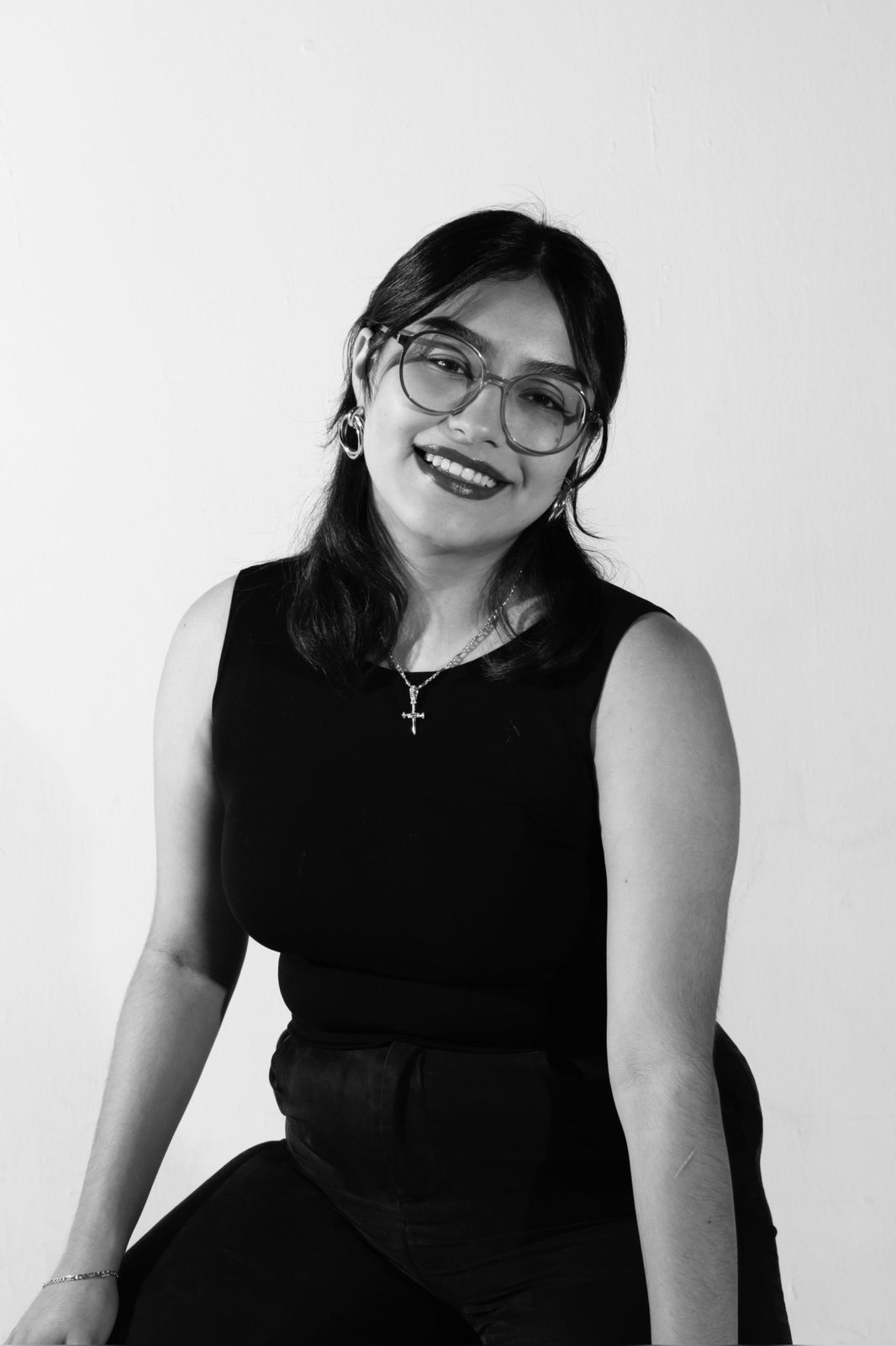 Carol Flores backdrop