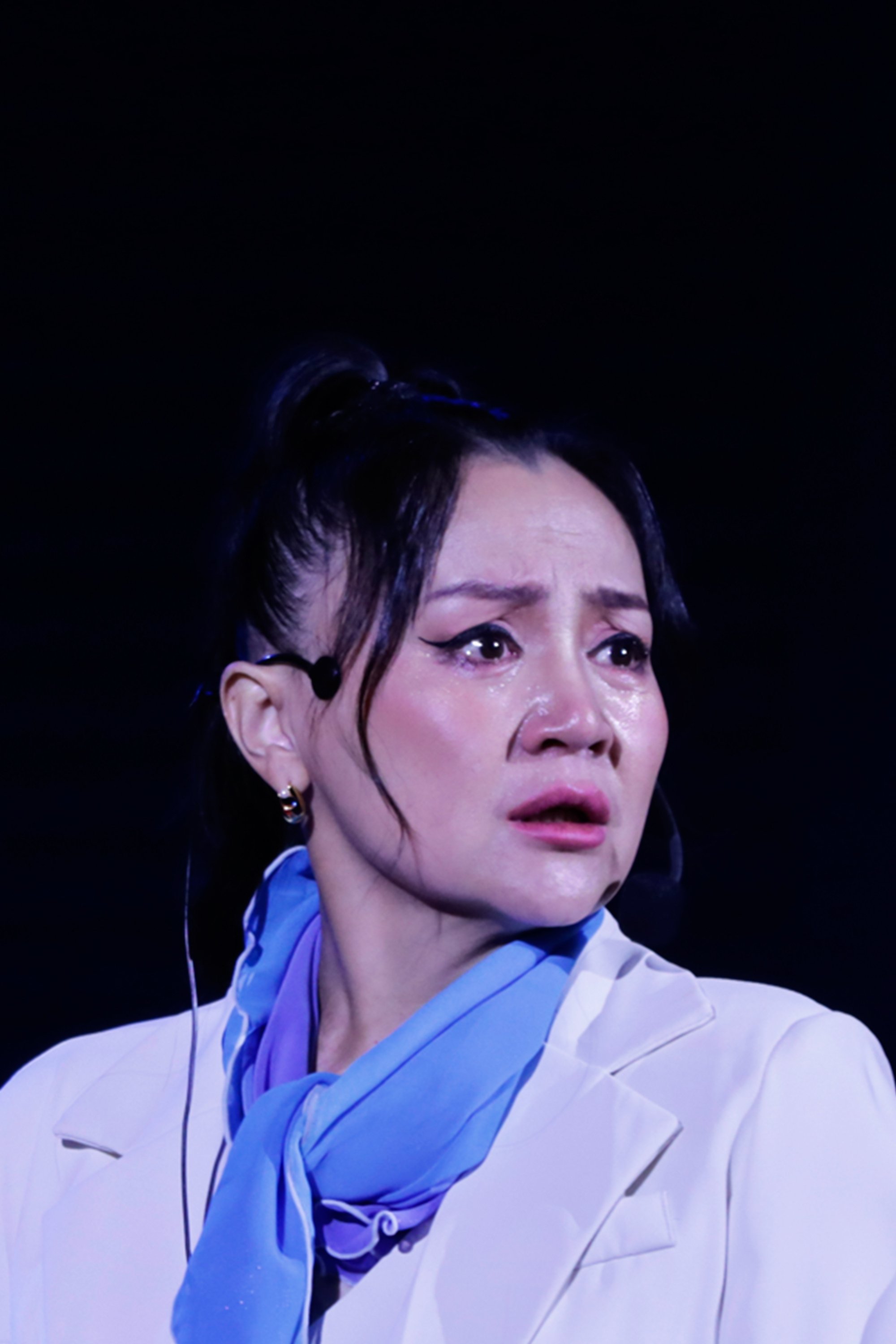 Oyuntuul Dariimaa backdrop