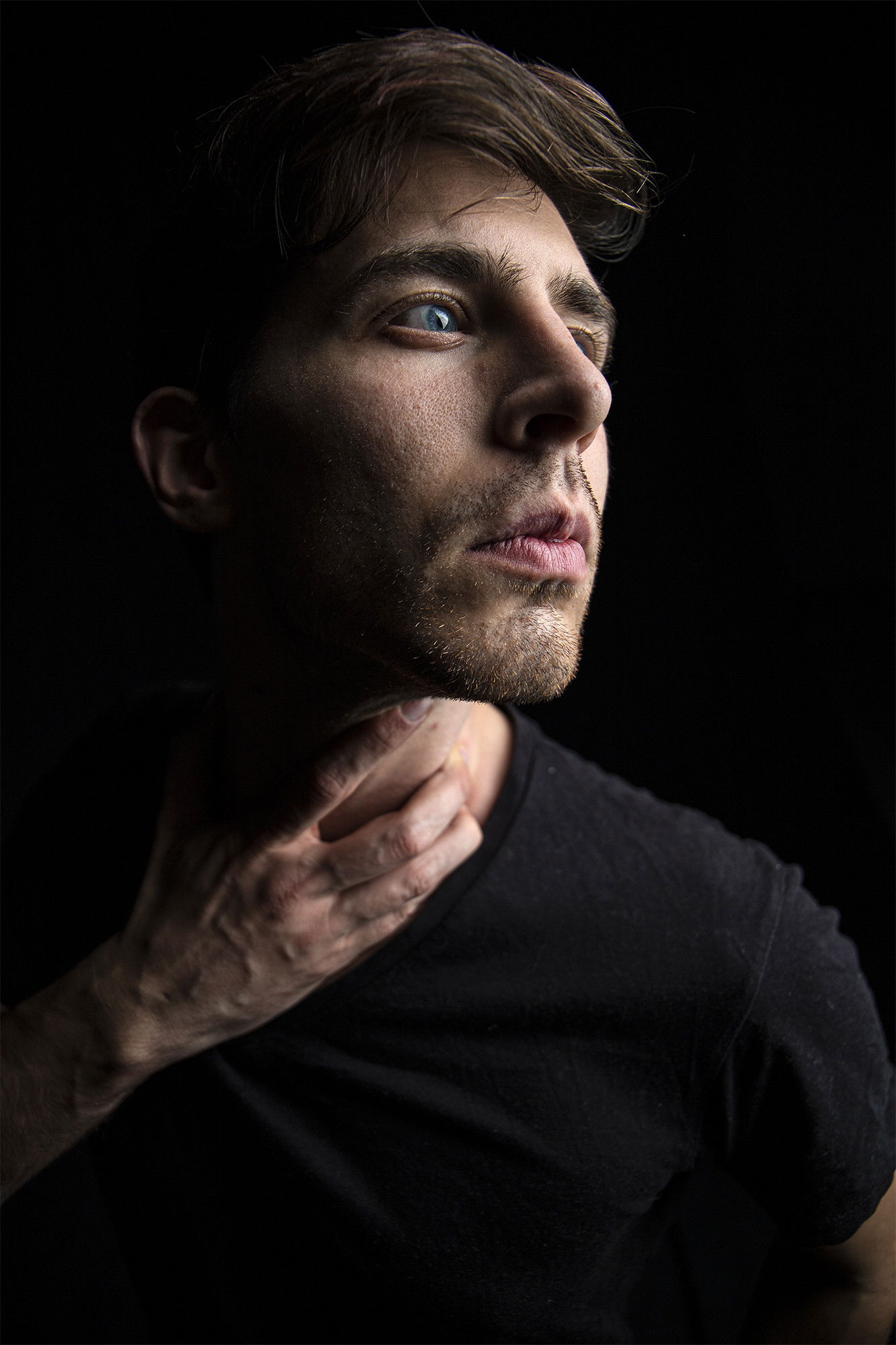 Sergio Hogosha backdrop