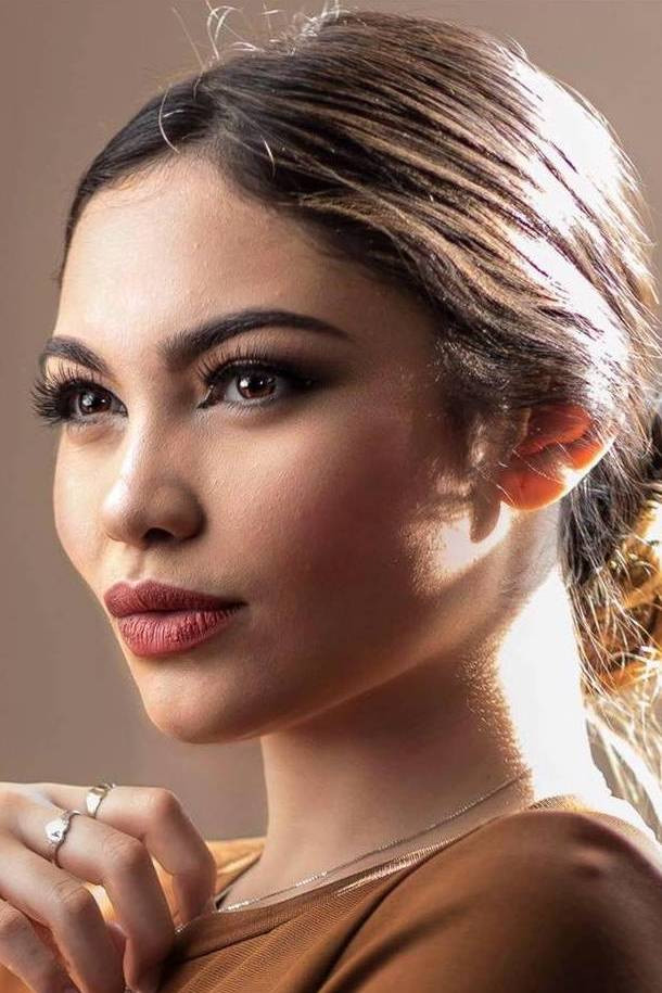 Julianne Richards backdrop