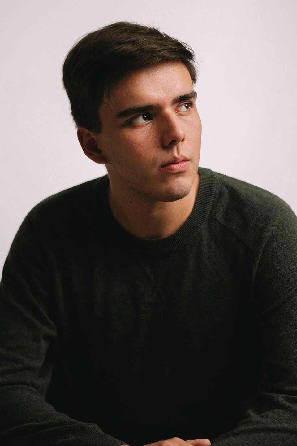 Fernando Castañeda backdrop