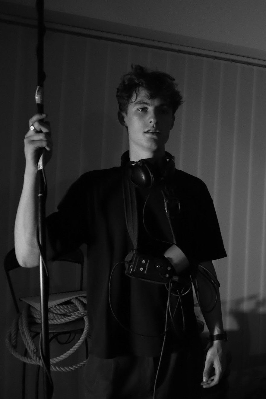 Léo Coudret backdrop