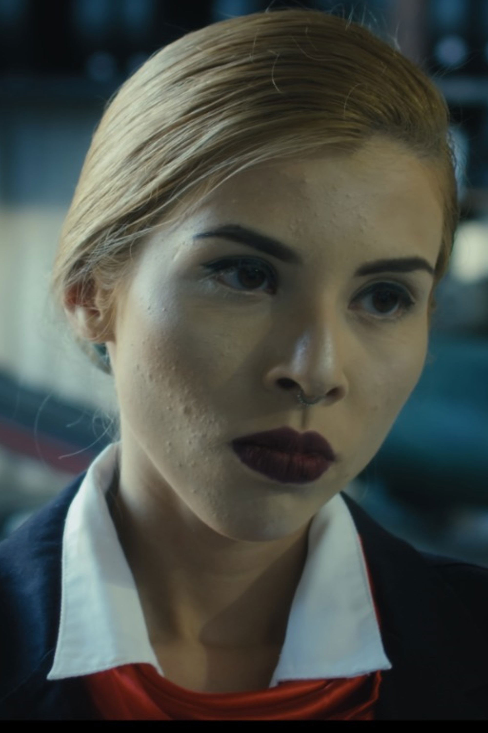 Fernanda Leal backdrop