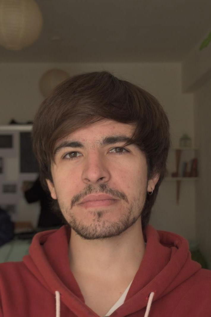 Felipe Carboni backdrop