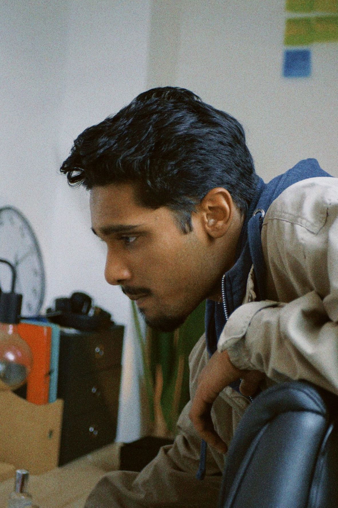 Ismaïl Mougamadou backdrop