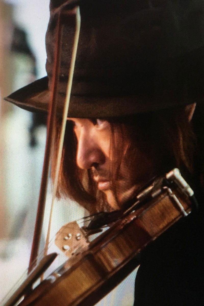 高久知也 backdrop