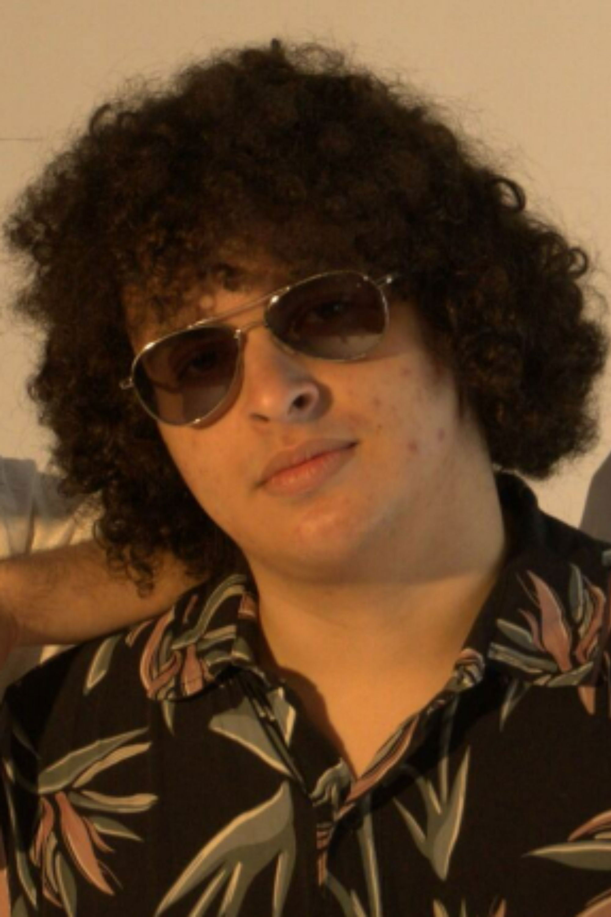 Gustavo Silvério backdrop