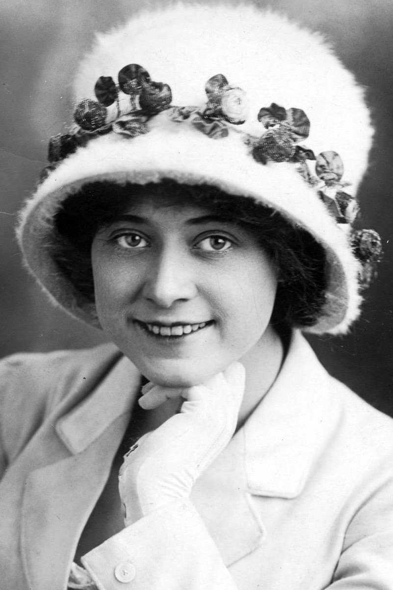 Belle Adair backdrop