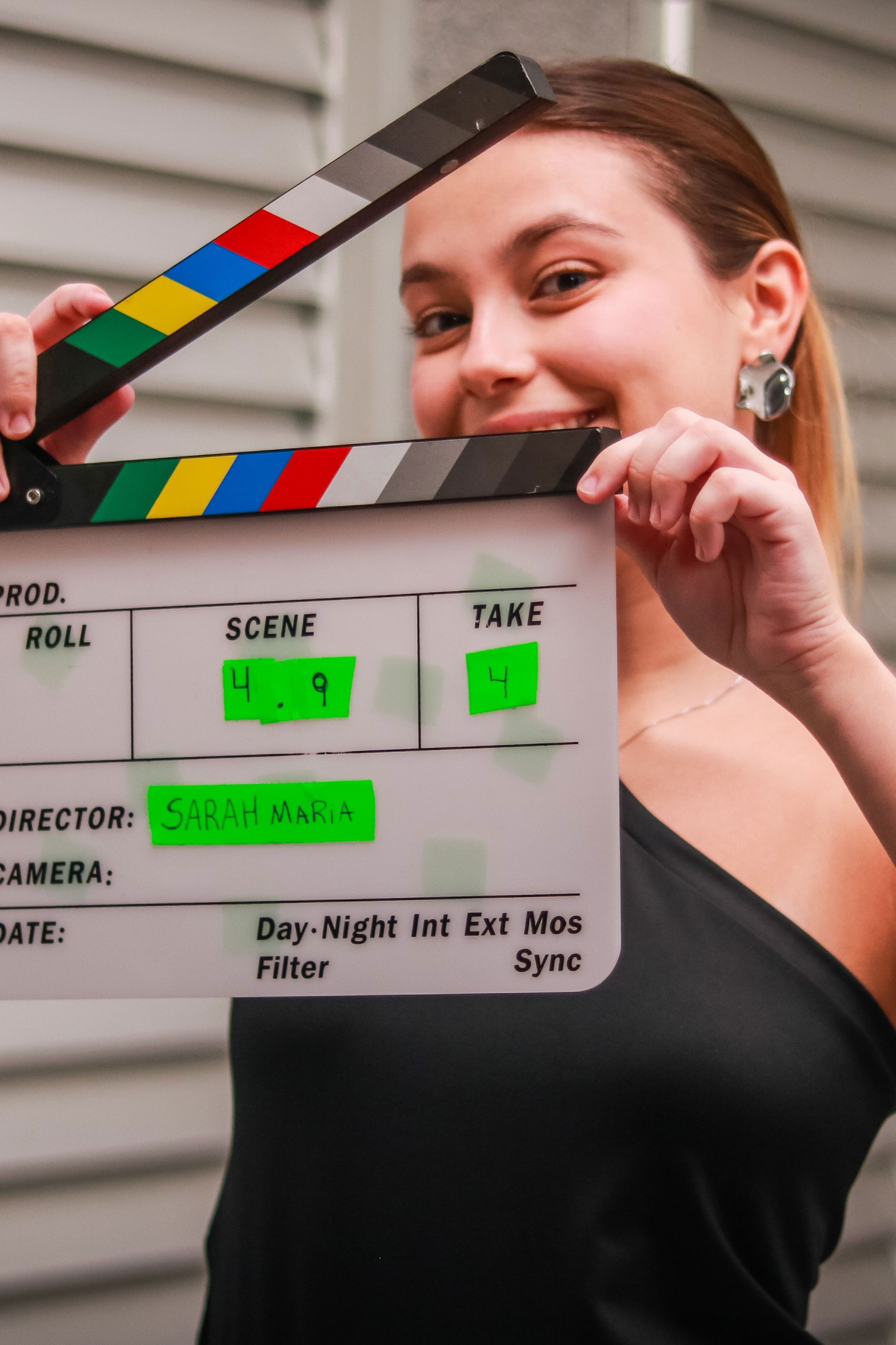 Alexandra Bittencourt backdrop