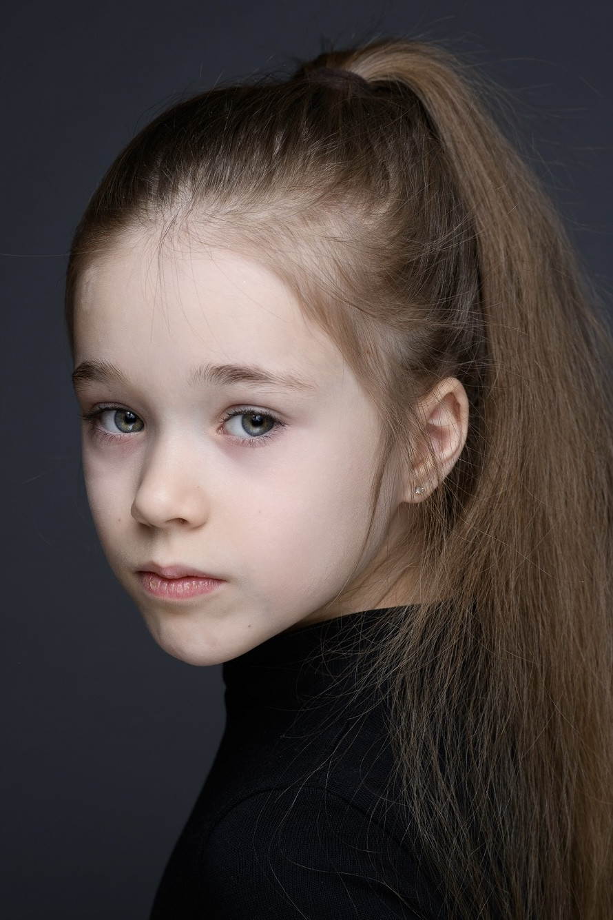 Lyubava Dolinski backdrop