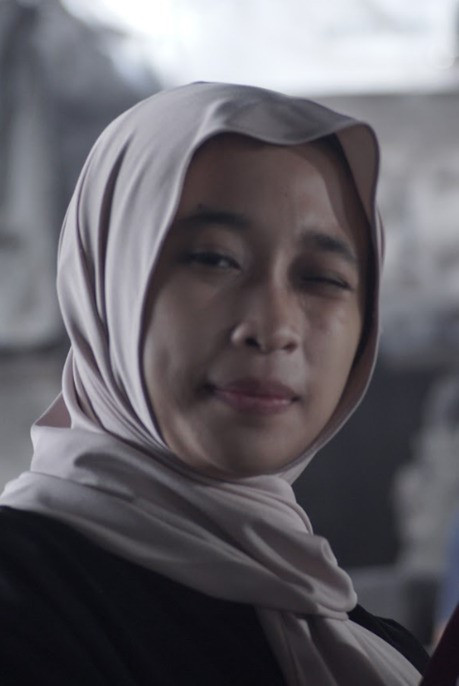 Nuni Noviani backdrop