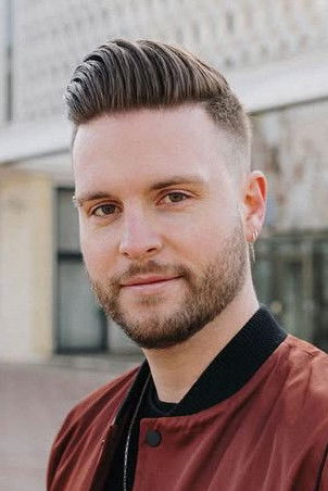 Tobias Keil backdrop