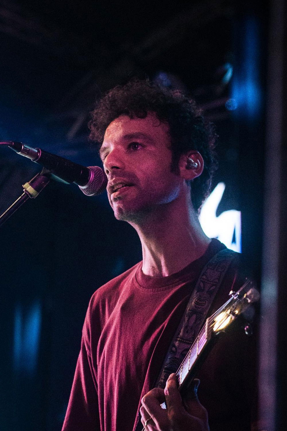 Martín del Real backdrop