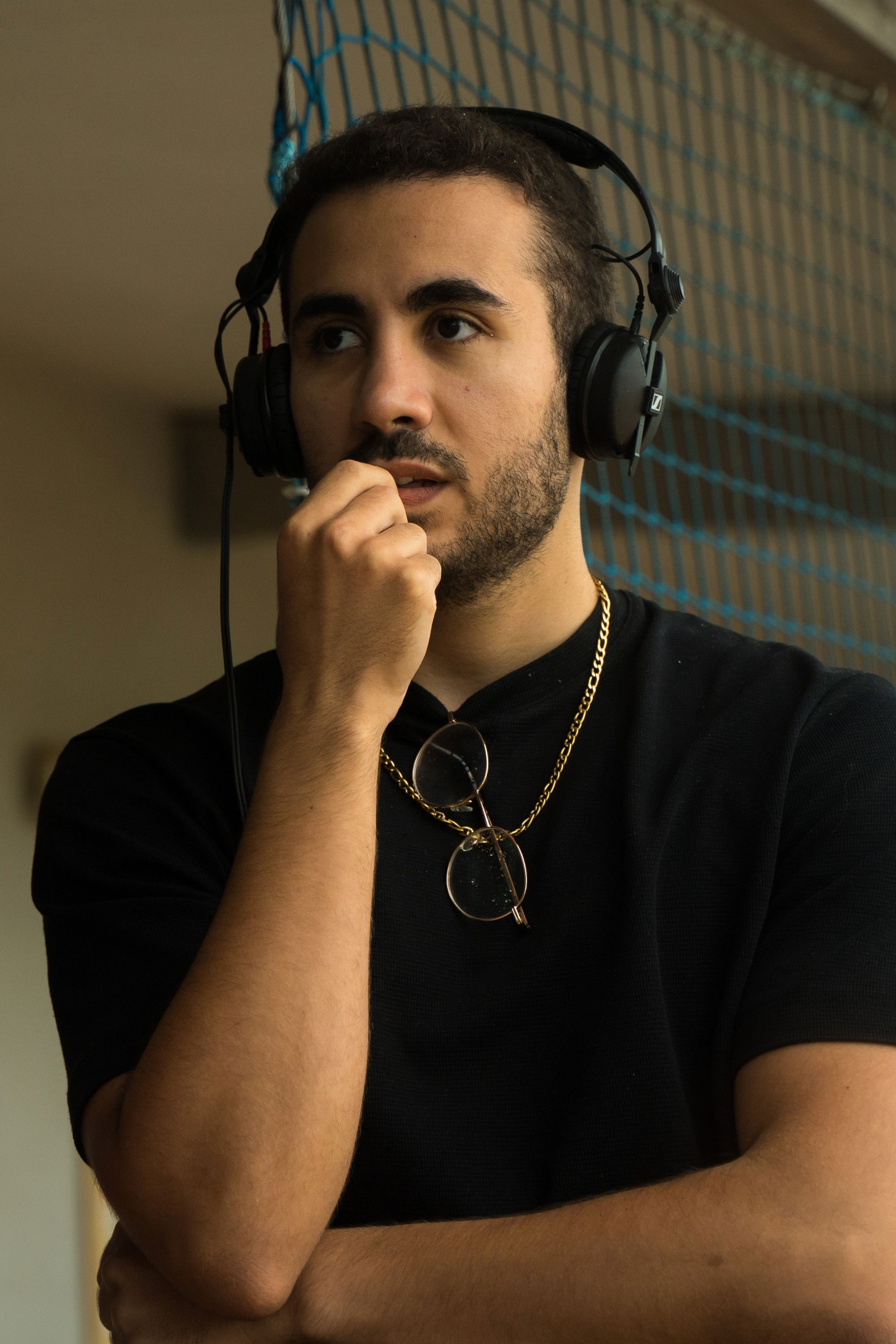 Bilal Mouterfi backdrop