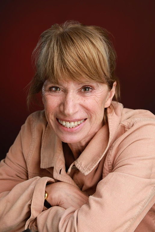 Julia Munrow backdrop