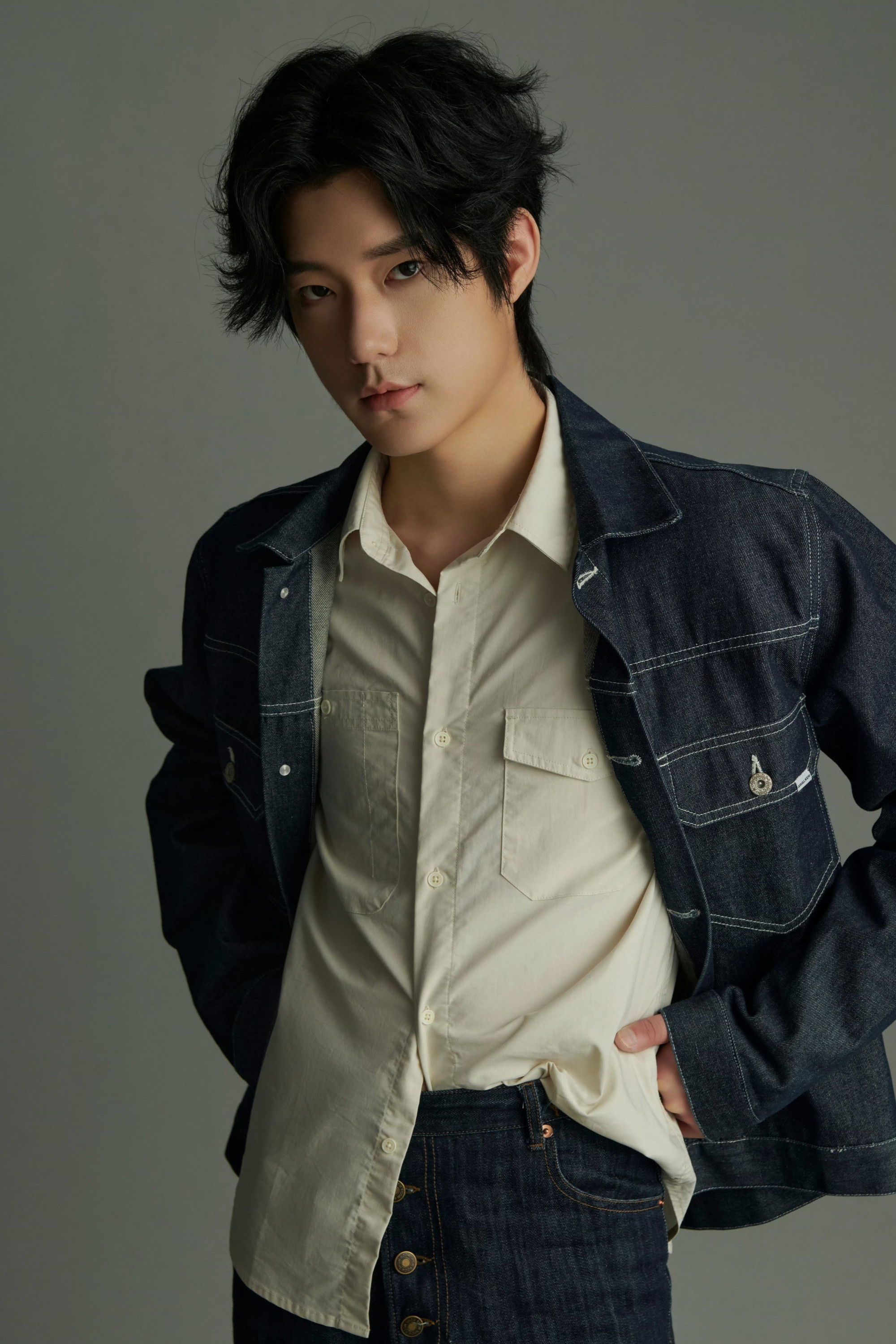 Dong Ziming backdrop