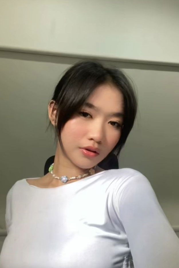 Kesya Marchela backdrop